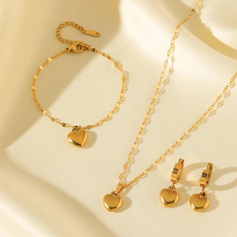 Conjunto design coração e banho 18k